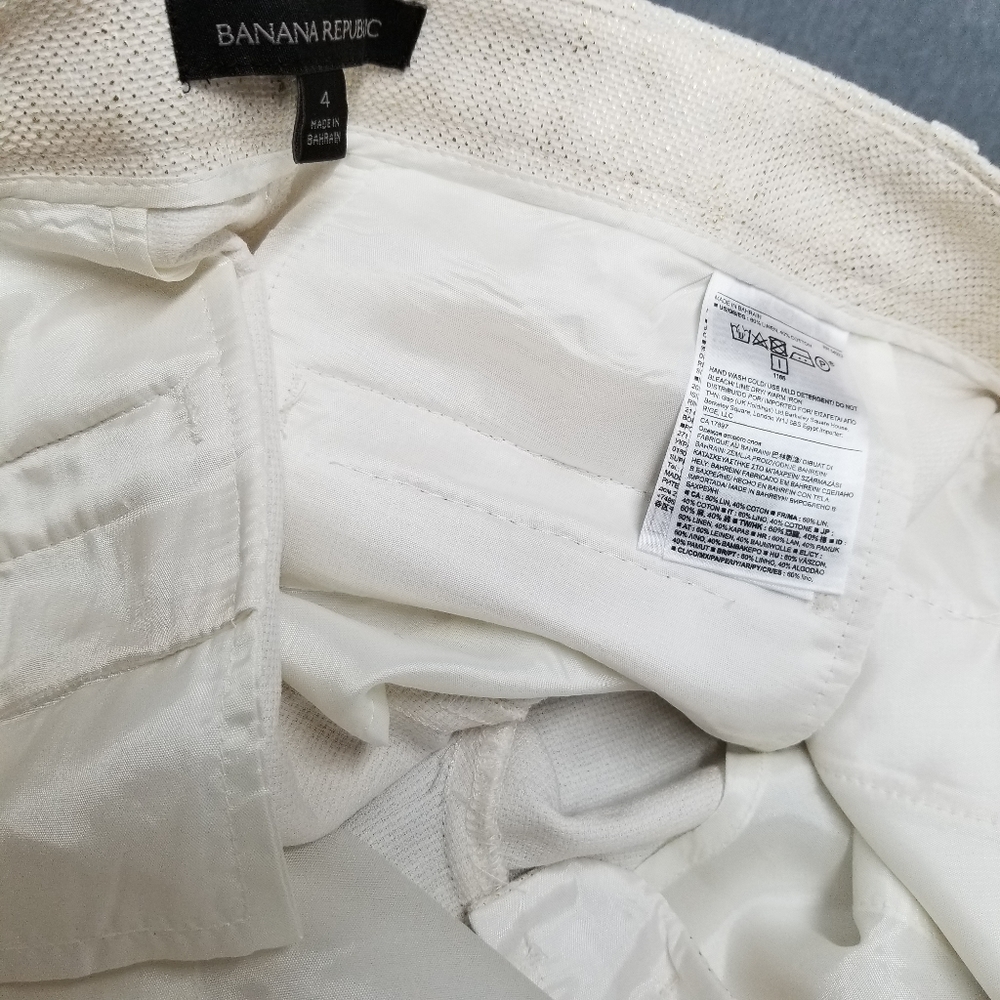 Banana Republic Gold Shimmer Linen Blend Shorts - Picture 7 of 7